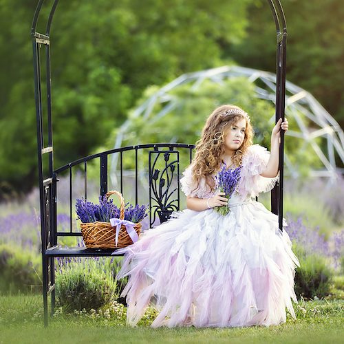 Photography session at Mad Lavender Farm - Young girl